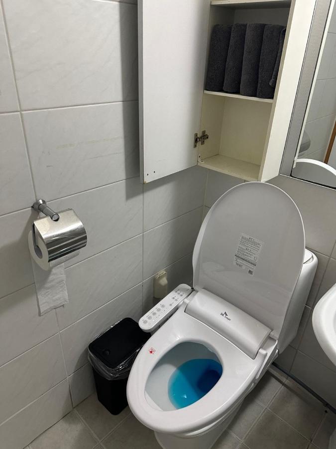 Hongdae Guesthouse 1Min From Hongik Uni Station Exit #1 Σεούλ Εξωτερικό φωτογραφία